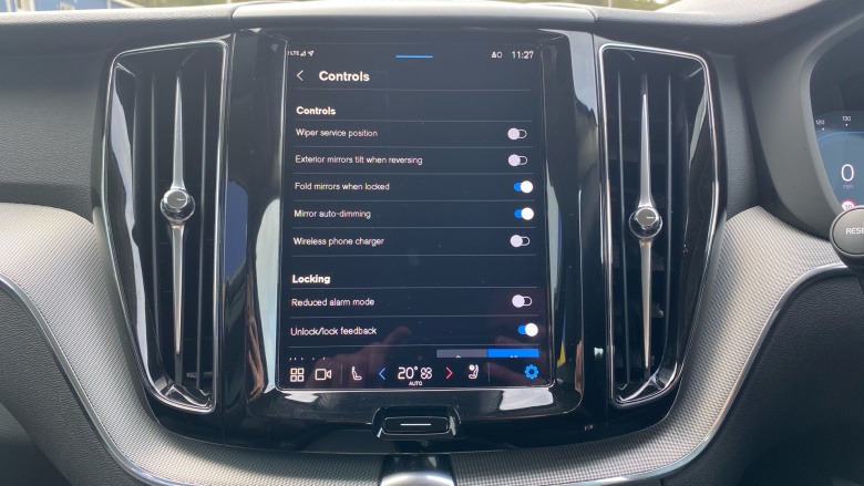 Volvo XC60 2.0 B5P Plus Dark 5dr AWD Geartronic Petrol Estate